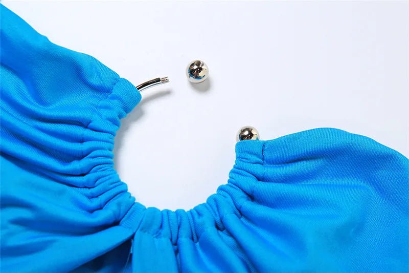 Ensemble deux pièces couture : top bustier épaules nues et jupe taille haute fendue — une silhouette sexy et affirmée au style street - fashion 2025 - Deliora