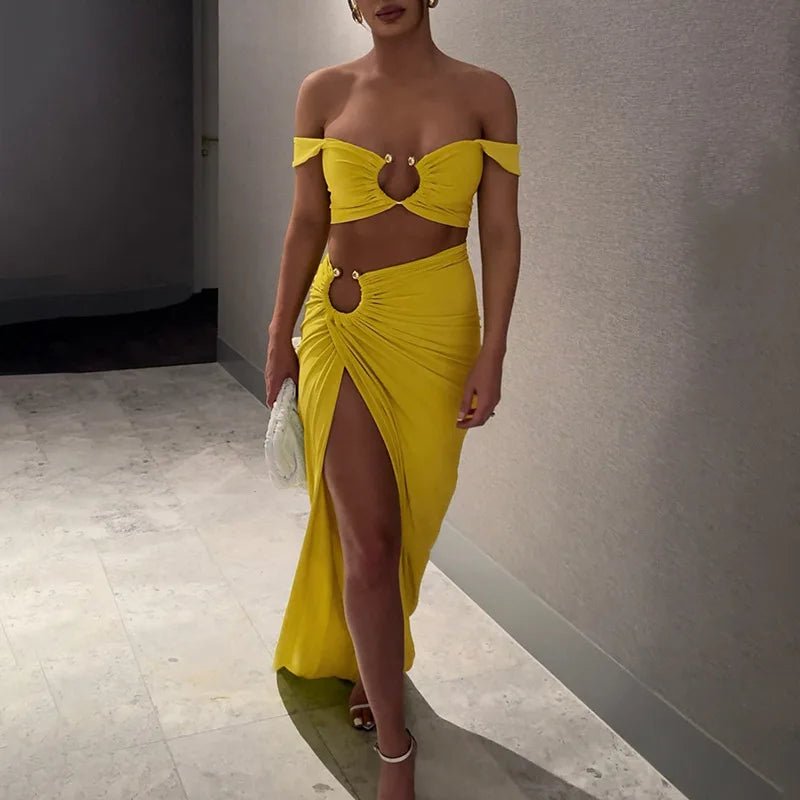 Ensemble deux pièces couture : top bustier épaules nues et jupe taille haute fendue — une silhouette sexy et affirmée au style street - fashion 2025 - Deliora