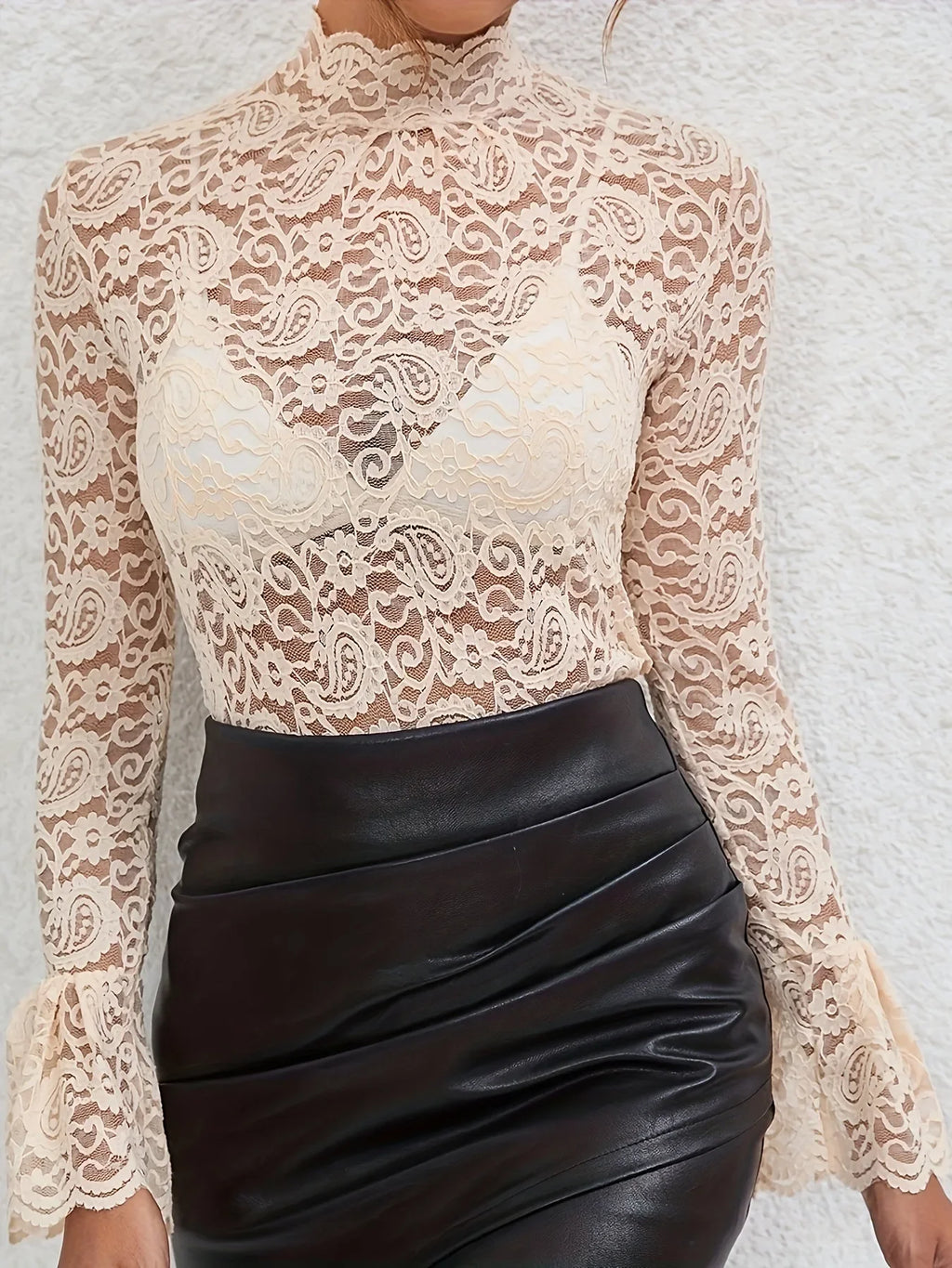 Blouse femme 2025 : col montant, manches longues, dentelle semi - transparente, coupe slim — top casual chic printemps - automne Y2K - Deliora