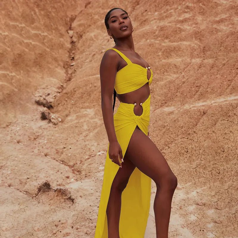 Ensemble deux pièces couture : top bustier épaules nues et jupe taille haute fendue — une silhouette sexy et affirmée au style street - fashion 2025 - Deliora