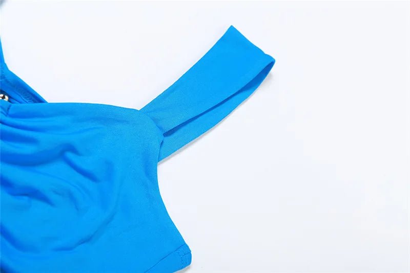 Ensemble deux pièces couture : top bustier épaules nues et jupe taille haute fendue — une silhouette sexy et affirmée au style street - fashion 2025 - Deliora